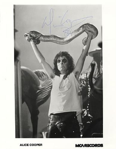 Alice Cooper Autographed Photo photograph UK COOPHAU310114