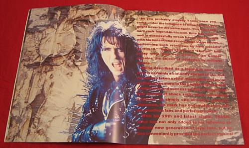 Alice Cooper Trash tour programme UK COOTRTR91329