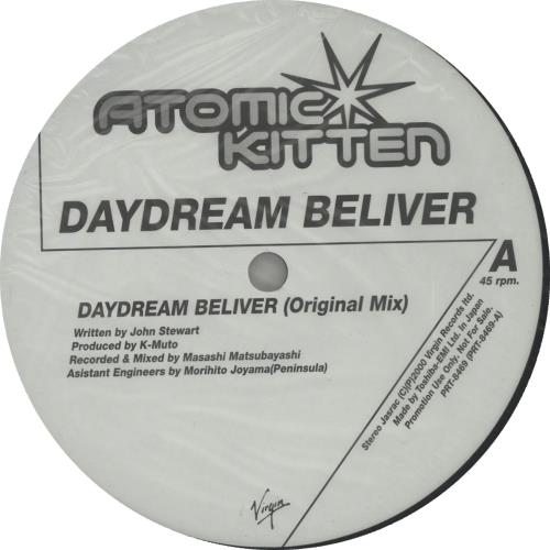 Atomic Kitten Daydream Believer 12" vinyl single (12 inch record / Maxi-single) Japanese AMK12DA647949
