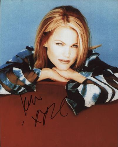 Belinda Carlisle Signed Photograph photograph UK CARPHSI726532