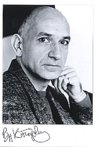 Ben Kingsley Autographed Portrait Photograph photograph UK BK3PHAU260765