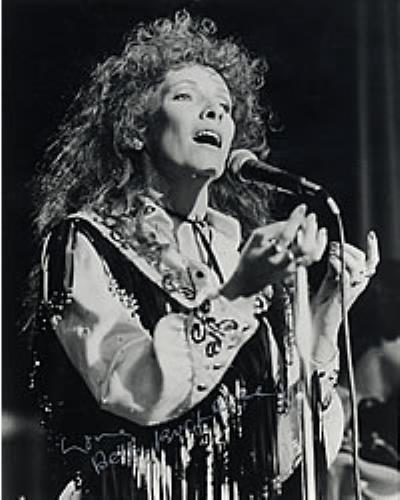 Betty Buckley Autographed Publicity Photograph photograph UK BB2PHAU268924