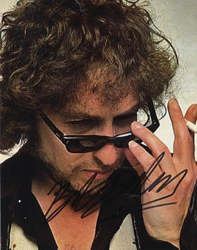 Bob Dylan Autographed Photograph photograph UK DYLPHAU327062