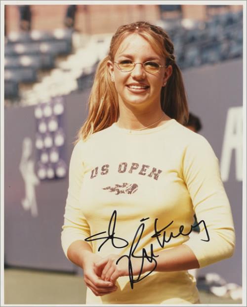 Britney Spears Autographed Photo photograph UK BTPPHAU442386