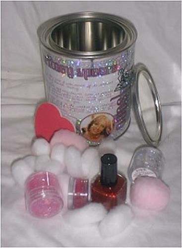 Britney Spears Oops!...I Did It Again - make-up tin memorabilia UK BTPMMOO172844