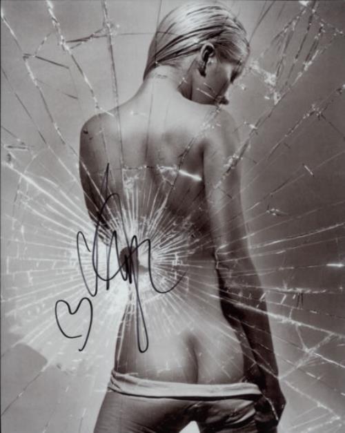 Christina Aguilera Autographed Photographic Print memorabilia UK AAGMMAU604134