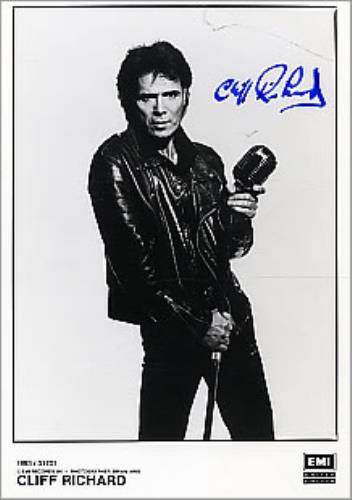 Cliff Richard Signed Photograph photograph UK RICPHSI258312