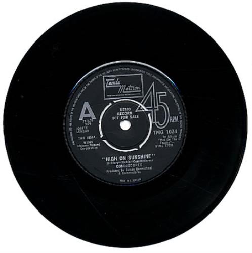 Commodores High On Sunshine 7" vinyl single (7 inch record / 45) UK CMM07HI346037