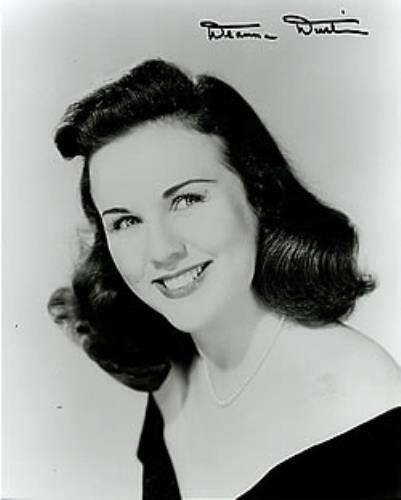 Deanna Durbin Autographed Portrait Photograph photograph UK DD2PHAU268978