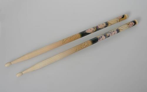 Elvis Presley Drumsticks memorabilia UK ELVMMDR467275