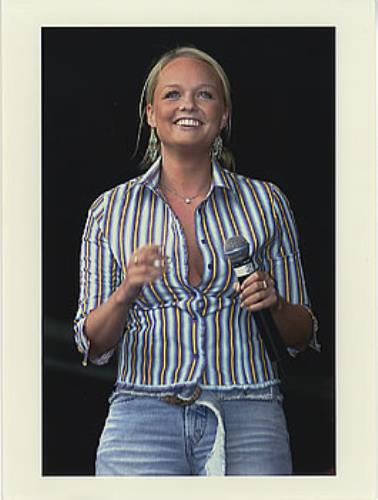 Emma Bunton Derby Day Picnic Show photograph UK EBUPHDE352994