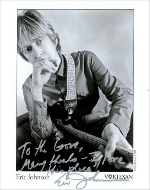 Eric Johnson Signed Photograph photograph US ERJPHSI481970