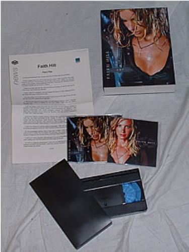 Faith Hill Cry CD Single Box Set UK FHICXCR225808
