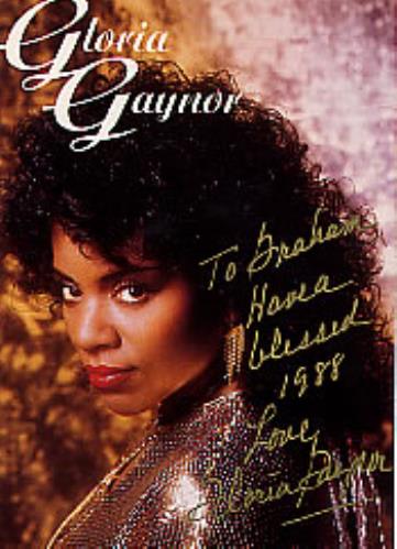 Gloria Gaynor Autographed Portrait Photograph photograph UK GLGPHAU260430
