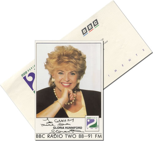 Gloria Hunniford Signed Photograph photograph UK GD6PHSI429634