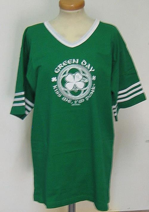 Green Day Kiss Me, I'm Punk t-shirt US GRNTSKI384346