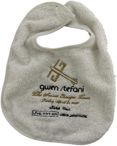 Gwen Stefani The Sweet Escape Tour - Childs Dressing Gown Set memorabilia US GWSMMTH480483