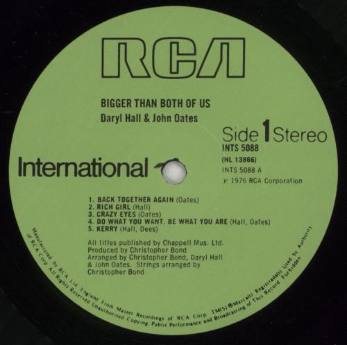 Hall & Oates Bigger Than Both Of Us vinyl LP album (LP record) UK HNOLPBI530136