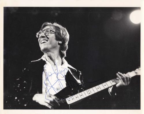Hank Marvin Signed Photograph photograph UK HKVPHSI740546
