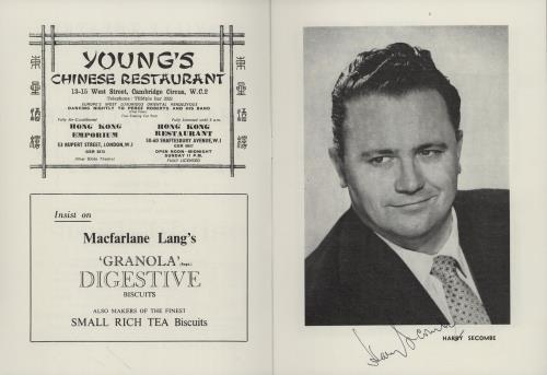 Harry Secombe Pickwick + Autographed Programme vinyl LP album (LP record) UK H.SLPPI761828