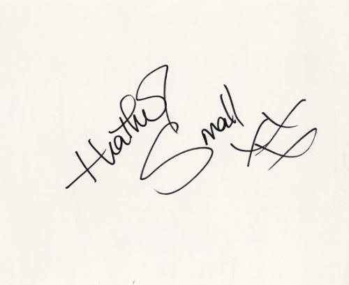 Heather Small Autographed Sheet memorabilia UK HSLMMAU545783