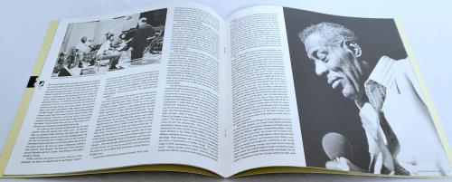 Howlin' Wolf Chess Box - White Text box set US HWOBXCH46053