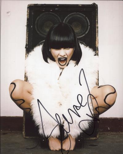 Jessie J Signed Photograph photograph UK J5SPHSI717683