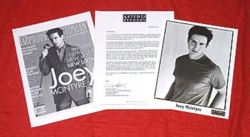 Joey Mcintyre 8:09 Eight media press pack US JMTPPEI309073
