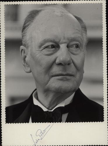 John Gielgud Autograph With Photograph photograph UK JG2PHAU756819