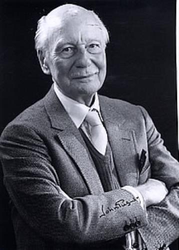 John Gielgud Autographed Photograph photograph UK JG2PHAU259689