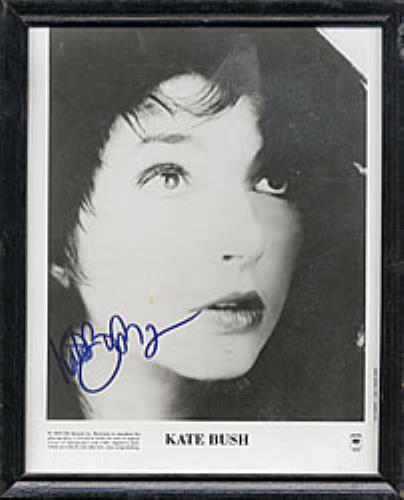 Kate Bush Kate Bush photograph UK BUSPHKA246038