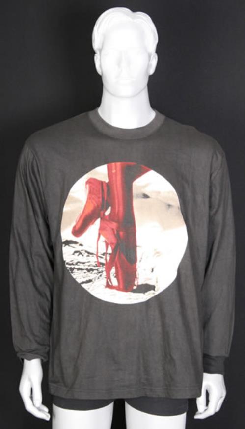 Kate Bush Red Shoes T-Shirt - XL t-shirt UK BUSTSRE456437