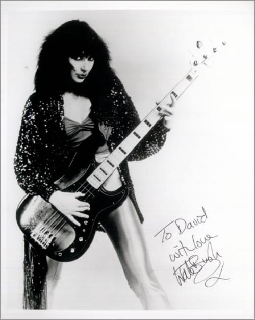 Kate Bush Signed Photograph photograph UK BUSPHSI530403