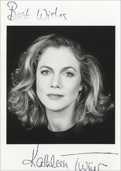Kathleen Turner Autographed Portrait Photograph photograph UK KT2PHAU260754