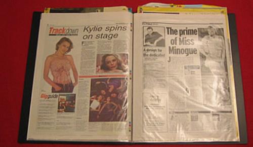 Kylie Minogue Cuttings Book (13) memorabilia UK KYLMMCU354935
