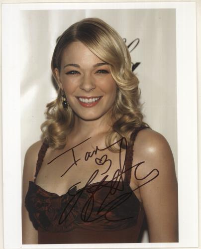 Leann Rimes Autographed Photograph photograph UK LRIPHAU734387