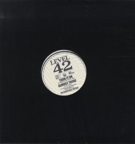 Level 42 Turn It On - Sampler 12" vinyl single (12 inch record / Maxi-single) French L4212TU11301