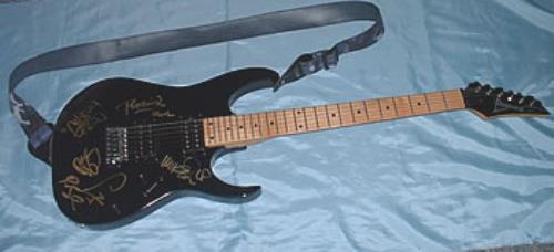 Linkin Park Ibanez - Autographed memorabilia US LKPMMIB224275