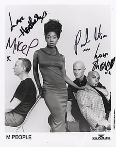 M-People Fully Autographed Publicity Photograph photograph UK MPEPHFU260066