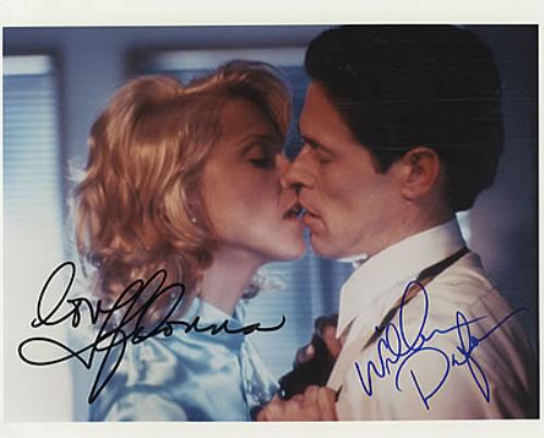 Madonna Body Of Evidence - Theatre Programme & Signed Photo memorabilia Japanese MADMMBO336016