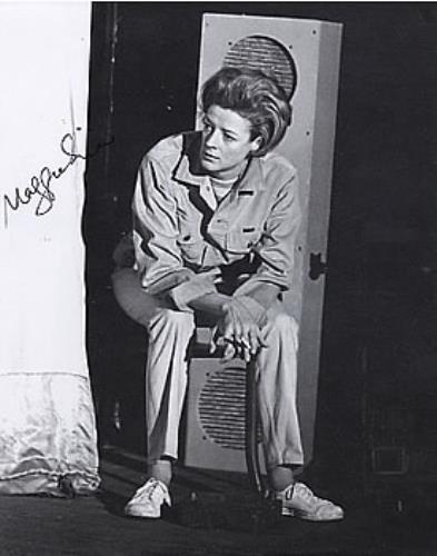 Maggie Smith Autographed Picture memorabilia UK MS3MMAU264637