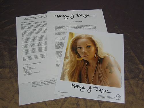 Mary J Blige The Breakthrough media press pack US MJBPPTH348134