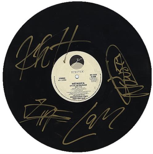 Metallica Eye Of The Beholder - Autographed 12" vinyl single (12 inch record / Maxi-single) US MET12EY366312