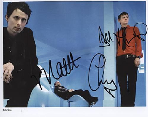 Muse Autographed Publicity Photograph photograph UK USEPHAU325831