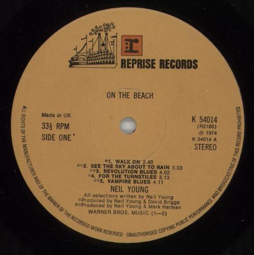 Neil Young On The Beach - 1st - EX vinyl LP album (LP record) UK YOULPON301133
