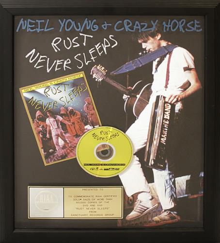 Neil Young Rust Never Sleeps award disc US YOUAWRU498927
