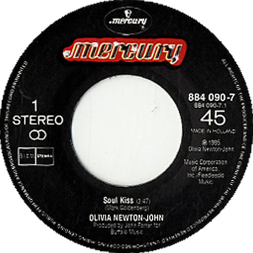 Olivia Newton John Soul Kiss 7" vinyl single (7 inch record / 45) Dutch ONJ07SO617622