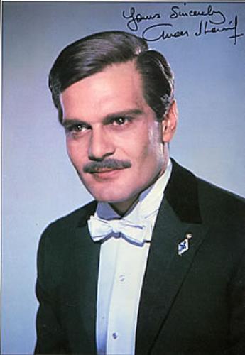 Omar Sharif Autographed Picture memorabilia UK OS2MMAU260663