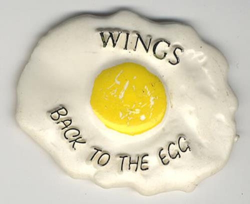 Paul McCartney and Wings Back To The Egg badge UK MCCBGBA383335