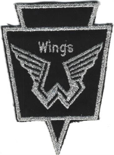 Paul McCartney and Wings Wings Over America badge US MCCBGWI396006